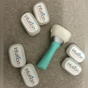 Schick Intuition refills (6) with one handle